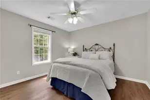 7660 Streamside Ln, Cumming, GA 30028 - Photo 9