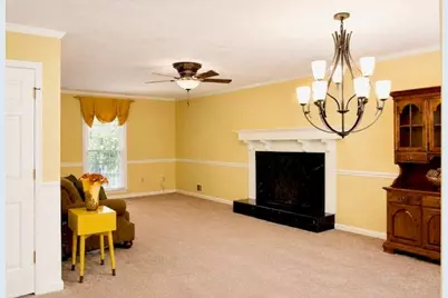 823 Ridge Avenue, Stone Mountain, GA 30083 - Photo 7