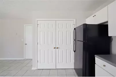 5816 Wellborn Creek Drive, Lithonia, GA 30058 - Photo 9