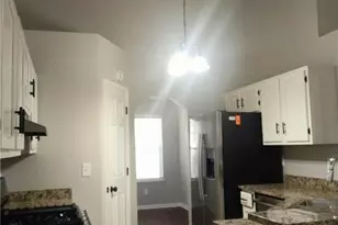 990 Forest Path, Stone Mountain, GA 30088 - Photo 5