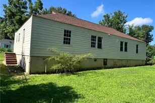 1241 Lyle Ave, East Point, GA 30344 - Photo 5