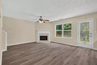 9426 Lakeview Road, Union City, GA 30291 - Photo 9
