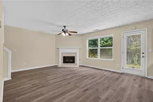 9426 Lakeview Rd, Union City, GA 30291 - Photo 9