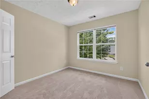 9426 Lakeview Rd, Union City, GA 30291 - Photo 27
