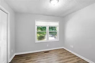 1393 Northwest Dr NW, Atlanta, GA 30318 - Photo 17
