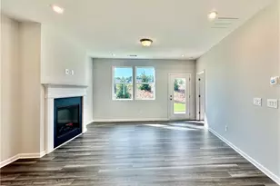 4446 Buttonwood Ln, Lilburn, GA 30047 - Photo 11