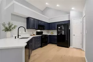 3085 Oakside Cir, Alpharetta, GA 30004 - Photo 5