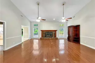2320 Copper Trail Ln, Buford, GA 30519 - Photo 9