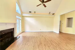 4009 Treemont Ln, Suwanee, GA 30024 - Photo 9