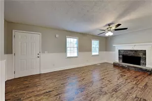 604 Dillon Dr, Douglasville, GA 30134 - Photo 3