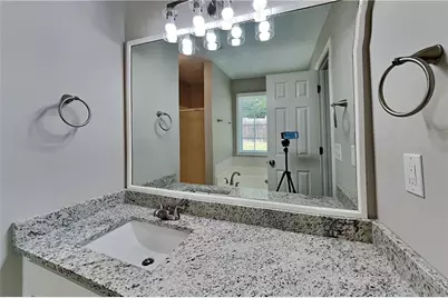 638 Castlebrooke Way, Lawrenceville, GA 30045 - Photo 9