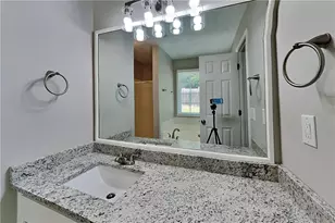 638 Castlebrooke Way, Lawrenceville, GA 30045 - Photo 9