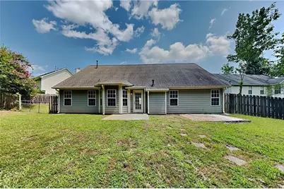 638 Castlebrooke Way, Lawrenceville, GA 30045 - Photo 17