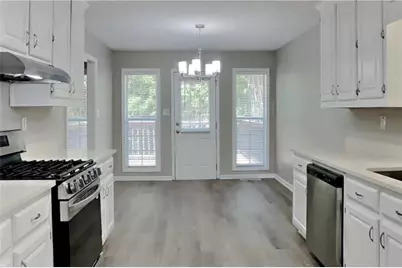 5660 Windswept Trace, Sugar Hill, GA 30518 - Photo 5