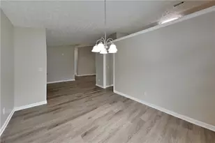 2070 Charleston Oak Cir, Lawrenceville, GA 30043 - Photo 7