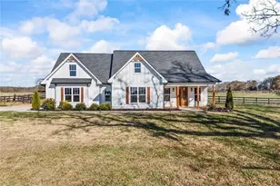 7588 Hwy 98 W Rd, Commerce, GA 30530 - Photo 1