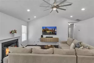 7020 Greenridge Dr, Loganville, GA 30052 - Photo 7