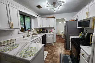 715 Babbling Creek Pl, Johns Creek, GA 30022 - Photo 13