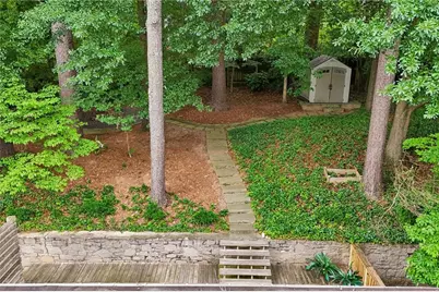 579 N Superior Avenue, Decatur, GA 30033 - Photo 29