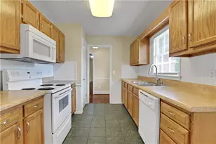 2020 Heatherdale Ln SW, Marietta, GA 30064 - Photo 17