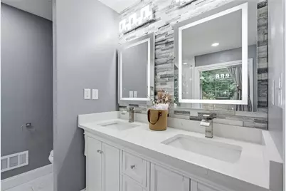 2516 Lorne Court SW, Marietta, GA 30064 - Photo 15