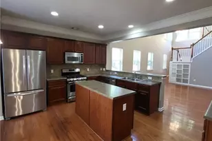 915 Silver Lake Dr, Acworth, GA 30102 - Photo 5
