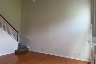 8910 Ruel Ln, Suwanee, GA 30024 - Photo 9