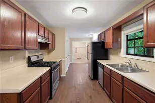 3971 Woodbridge Dr, Snellville, GA 30039 - Photo 11