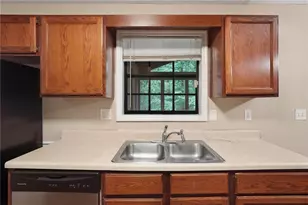 3971 Woodbridge Dr, Snellville, GA 30039 - Photo 13