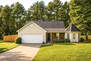 516 Cambridge Way, Loganville, GA 30052 - Photo 1