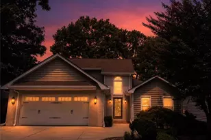 10120 Kinross Rd, Roswell, GA 30076 - Photo 1