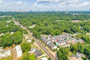 2034 SE Bixby Byway Dr SE, Atlanta, GA 30317 - Photo 9