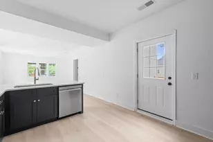 1046 Mayson Turner Rd NW, Atlanta, GA 30314 - Photo 15