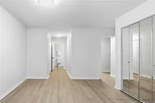 307 Barrington Hills Dr, Sandy Springs, GA 30350 - Photo 13