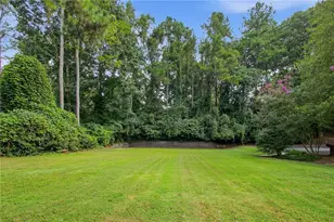 307 Barrington Hills Dr, Sandy Springs, GA 30350 - Photo 19