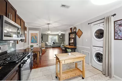 4282 Roswell Road NE #E2, Atlanta, GA 30342 - Photo 9