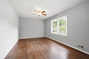 305 Mercer Dr, Jonesboro, GA 30236 - Photo 9