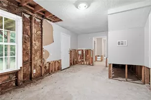 6013 Radford Dr, Riverdale, GA 30296 - Photo 27