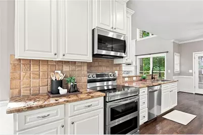 2015 Crossover Drive, Cumming, GA 30040 - Photo 5