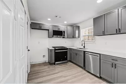 3475 Meadowlane Place SW, Atlanta, GA 30331 - Photo 13
