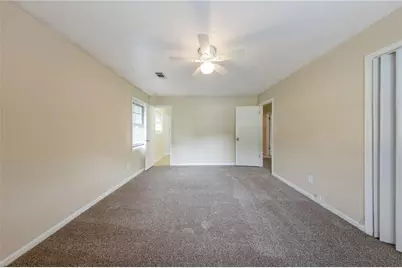 5835 Bearing Way, College Park, GA 30349 - Photo 9