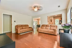 6243 Longleaf Dr, Hoschton, GA 30548 - Photo 9