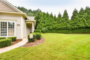 6243 Longleaf Dr, Hoschton, GA 30548 - Photo 3