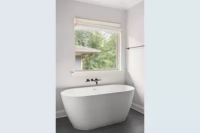 124 Sisson Avenue NE, Atlanta, GA 30317 - Photo 31