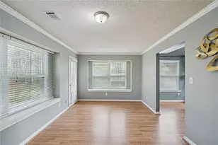 2100 Green Tree Ct, Lithonia, GA 30058 - Photo 11