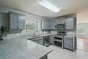 2100 Green Tree Ct, Lithonia, GA 30058 - Photo 9