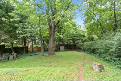 1077 Vista Trail NE, Atlanta, GA 30324 - Photo 23