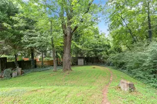 1077 Vista Trail NE, Atlanta, GA 30324 - Photo 23