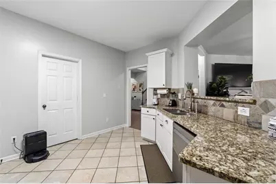 4922 Berkeley Oak Circle, Peachtree Corners, GA 30092 - Photo 11