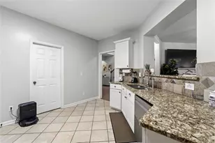 4922 Berkeley Oak Cir, Peachtree Corners, GA 30092 - Photo 11